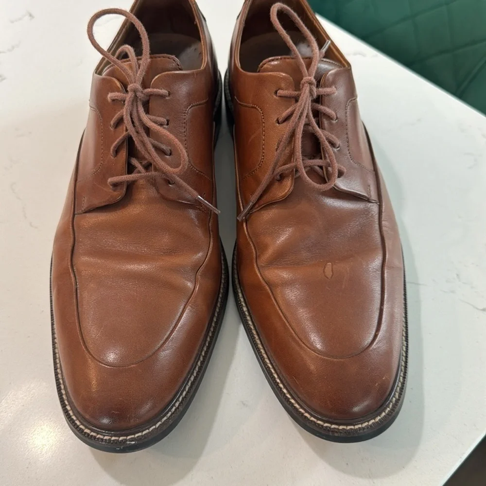 Cole Haan men’s loafer dress shoes.  Brown, men’s size 8.